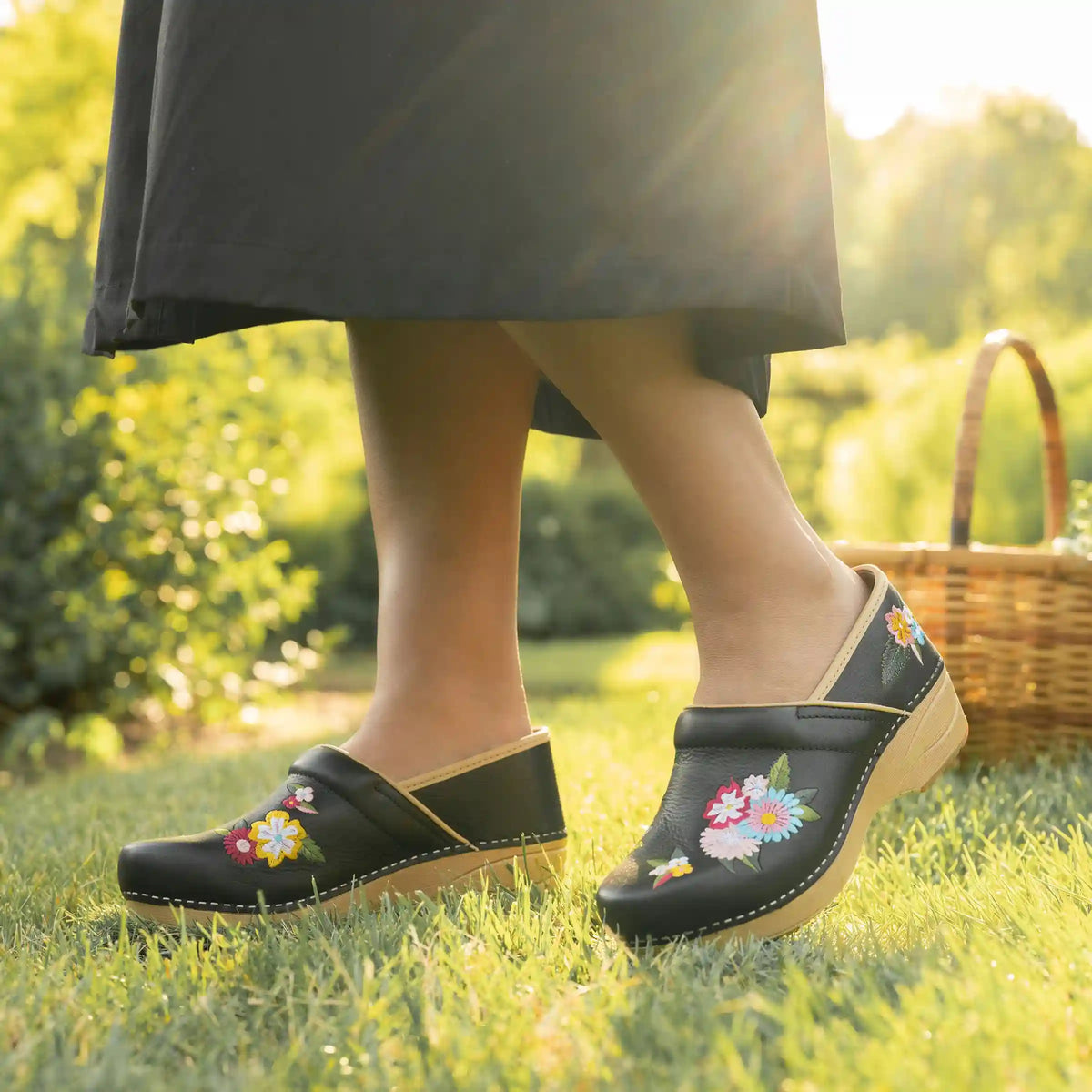 XP 2.0 Black Floral Embroidered